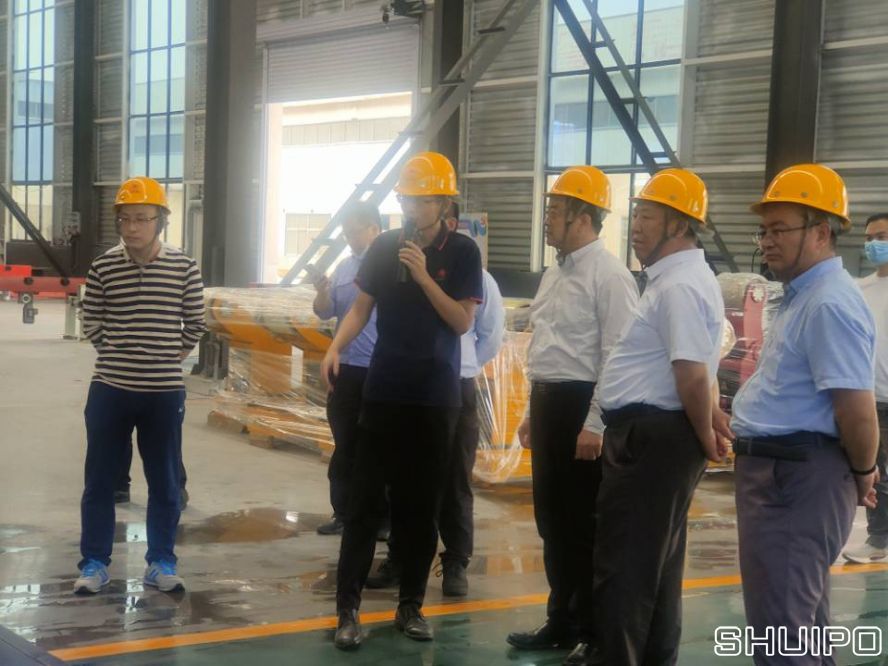 山東省科學(xué)院激光研究所所長(cháng)賈中青、山東省機械設計研究院院長(cháng)林江海帶領(lǐng)激光、高端裝備領(lǐng)域專(zhuān)家一行9人到水泊焊割實(shí)地調研2